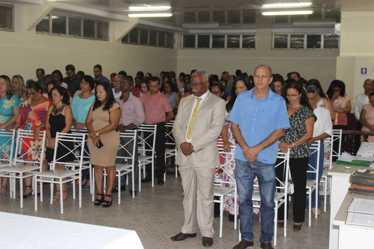 Diretores eleitos da Rede de Ensino tomam posse na Câmara de Vereadores